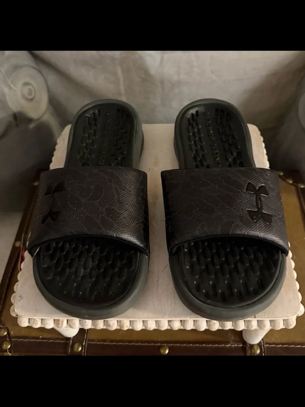 ⚡️⭐️Under Armour Kids Slides - 5Y